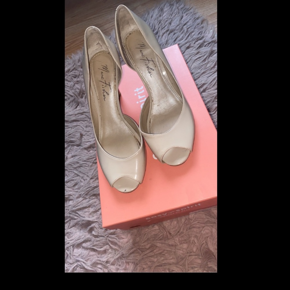 Nude open toe kitten heels